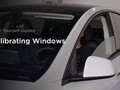 As janelas podem 'beliscar' um passageiro, pois não param (imagem: Tesla)