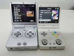 O Miyoo Flip é outro dispositivo portátil para jogos equipado com o Rockchip RK3566. (Fonte da imagem: via KeepRetro)