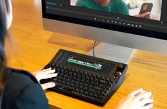 O Vision Board combina uma tela LCD sensível ao toque com um teclado mecânico e um botão de volume. (Fonte: Valmond on Makuake)