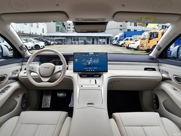 Interior do BYD Seal 08