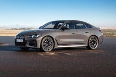 O BMW i4 eDrive40 na foto