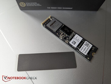 T-Force com controlador Phison sem adesivo de resfriamento