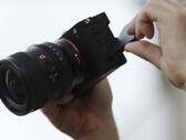 A mais recente adição da Sony à sua linha de câmeras full-frame compactas é a A7C R de 61 MP, voltada para a fotografia de alta qualidade. (Fonte da imagem: Sony)