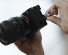 A mais recente adição da Sony à sua linha de câmeras full-frame compactas é a A7C R de 61 MP, voltada para a fotografia de alta qualidade. (Fonte da imagem: Sony)