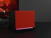 Mini PC Steam Machine com painel frontal vermelho e iluminação RGB