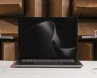 O Surface Laptop Ultra possui uma tela Mini LED de 15 polegadas.