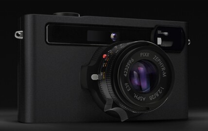 A câmera Pixii Max full-frame rangefinder.