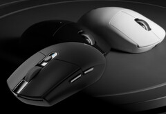 Parece que a Logitech vai deixar o G305 mais leve e diminuir o G Pro X Superlight 2 nos próximos meses. (Fonte da imagem: u/xDomni no Reddit)