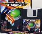 A caixa deslizante do Hyper Sentinel Fusion com uma unidade USB com tema de disquete na foto