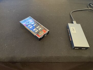 O SSD com dois Airjet Minis. (Foto: Andreas Sebayang/Notebookcheck.com)