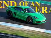 A próxima geração do Porsche Cayman e do Boxster provavelmente contará com um novo trem de força elétrico. (Fonte da imagem: Porsche - editado)