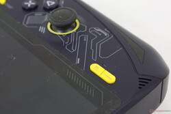 O botão Turbo inicia o OneXConsole, enquanto o botão diretamente ao lado dele inicia o teclado na tela