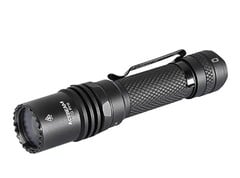 O W10 Pro da Acebeam com tecnologia LEP supostamente oferece um alcance de 1.425 metros. (Fonte da imagem: Acebeam)