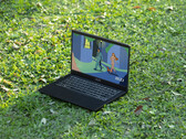O novo Modern 14 oferece uma escolha entre o Core i3-1215U e o Core i5-1235U. (Fonte da imagem: MSI) 