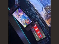 Uma imagem de dois consoles Nintendo Switch 2 lado a lado