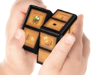 Jogo popular de smartphone Cut the Rope foi reimaginado para o WOWCube. (Imagem: CubiOs Inc)