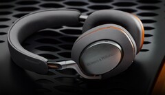 A edição Bowers &amp;amp; Wilkins Px8 McLaren tem sotaque laranja sutil e está disponível em múltiplos mercados. (Fonte da imagem: Bowers &amp;amp; Wilkins)