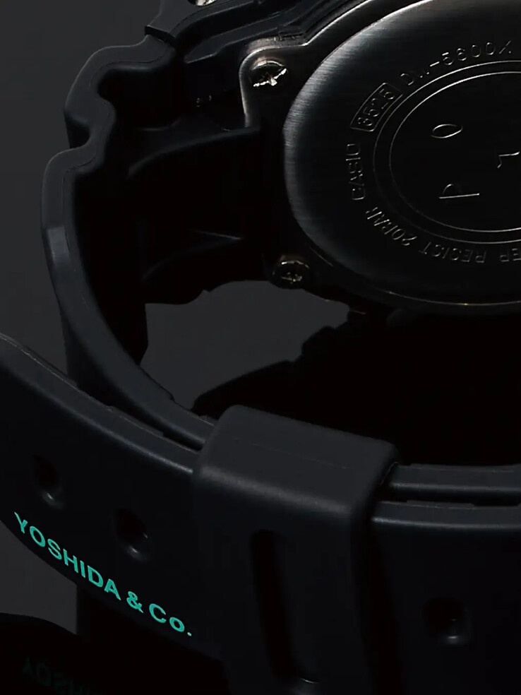 O relógio Casio G-Shock x Porter Kobe DW-5600. (Fonte da imagem: PR Times)