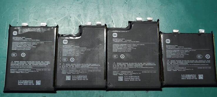 Supostas baterias do Xiaomi 17, 17 Pro, 17 Pro Max e 17 Ultra (Fonte da imagem: Panda Is Very Bald on Weibo)