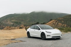 Tesla lembra alguns veículos Modelo 3 e Modelo S depois de vários problemas terem sido encontrados. (Fonte da imagem: Charlie Deets via Unsplash)