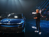 O Fisker PEAR é um pequeno e acessível hatchback elétrico construído em colaboração com a Foxconn para jovens profissionais que vivem em grandes cidades. (Fonte da imagem: Fisker no YouTube)