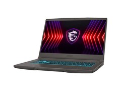 Laptop gamer MSI Thin 15 com teclado retroiluminado e logotipo do escudo do dragão. (Fonte da imagem: MSI)