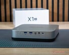 O Minisforum AI X1 Pro, na foto, pode em breve ser substituído por uma opção AMD Strix Halo-powered. (Fonte da imagem: Notebookcheck)