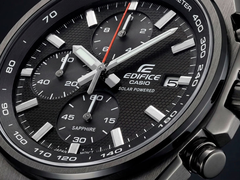 Um close-up do mostrador do Casio Edifice EFS-S660PB-1A.