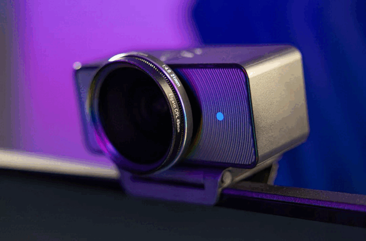 O Elgato Facecam 4K com um filtro CPL acoplado (Fonte da imagem: Elgato)
