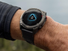 O Fenix 8 Pro da Garmin (na foto) tem um bug relacionado à música. (Fonte da imagem: Garmin)