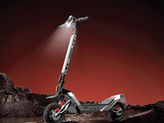 A e-scooter XT5 da Navee (foto) será lançada nos EUA e na Europa. (Fonte da imagem: Navee, editado)