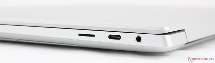 À direita: MicroSD, USB-C Thunderbolt 4 com DisplayPort 2.1 + Power Delivery, fone de ouvido de 3,5 mm