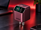 O carregador Ugreen Nexode Pro de 45 W na cor bordô