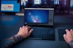 O último Razer Blade Stealth com o 11º gênero Core i7 é apenas $100 a mais do que a versão do 10º gênero. Por que a pequena diferença? (Fonte da imagem: Razer)