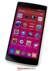 O software, o CyanogenMod, também era bastante incomum.