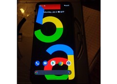 Imagens ao vivo provavelmente falsas do Pixel 5a mostram 6 GB + 128 GB de configuração. (Fonte da imagem: SlashLeaks)