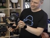 VoodooDE VR com o suposto headset Steam Frame.