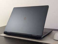 O Alienware 16 Aurora pode se parecer muito com o 16X Aurora, mas há várias diferenças importantes (Fonte da imagem: Notebookcheck)