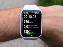 A Xiaomi Smart Band 10 Pro é mais do que apenas um simples monitor de atividades físicas