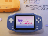 O Konkr Pocket Advance na cor índigo.