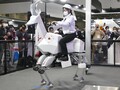 O robô elétrico de cabra Kawasaki não é tão rápido quanto uma motocicleta elétrica de crescimento completo (Imagem: Kazumichi Moriyama)
