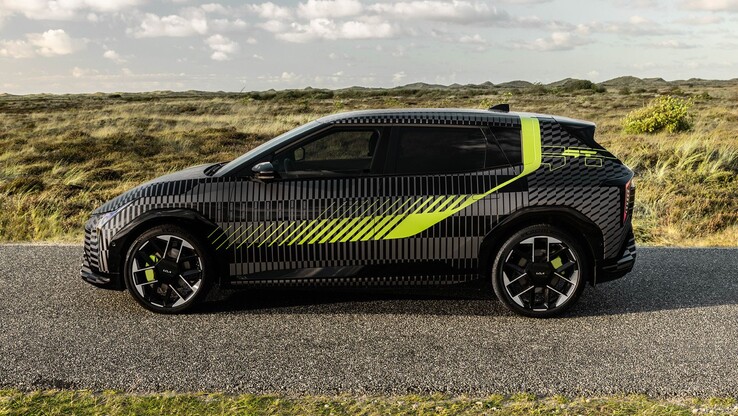 O Kia EV4 GT com o novo GT Wrap. (Fonte da imagem: Kia)