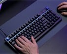 Teclado para jogos Logitech G316 X em uma mesa