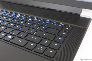 Teclas de seta de tamanho normal, ao contrário da maioria dos outros laptops, em que as teclas de seta costumam ficar apertadas