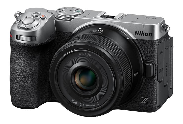 Câmera sem espelho Nikon Z5IIC.