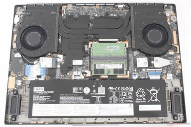 A unidade de resfriamento do Legion 7 16 pode suportar 145 Watts. (fonte da imagem: Notebookcheck)