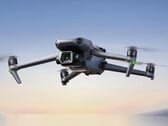 O Mavic 3 Classic começa em US$1.469, tornando-o uma opção consideravelmente mais barata do que o Mavic 3 normal. (Fonte de imagem: DJI)