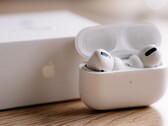 Apple é esperado que mude suas estratégias de vendas para o AirPods Pro 2. (Fonte da imagem: David Levêque)