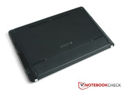 A traseira do HP ProBook sem uma porta docking.