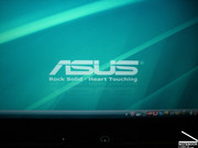 Fora isso, o M50S da Asus é um portátil multimídia...
